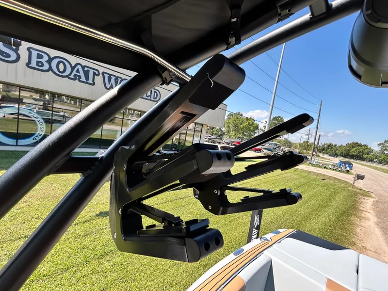 Slide: The Image of MasterCraft NXT22 2026 - 48