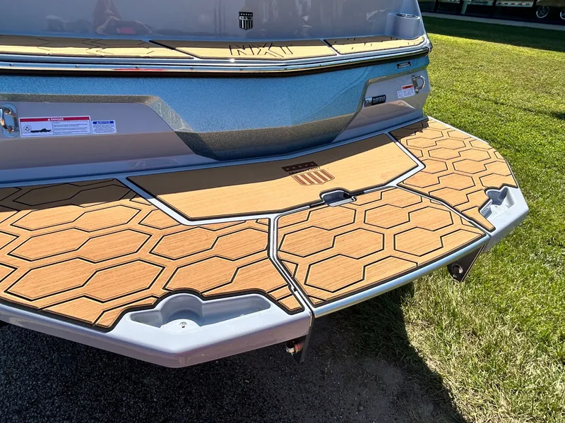 Slide: The Image of MasterCraft NXT22 2026 - 8