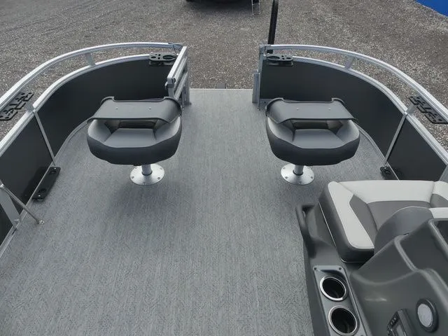 Slide: The Image of Sun Tracker Bass Buggy® 16 XL Select 2026 - 13