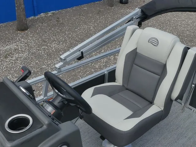 Slide: The Image of Sun Tracker Bass Buggy® 16 XL Select 2026 - 15