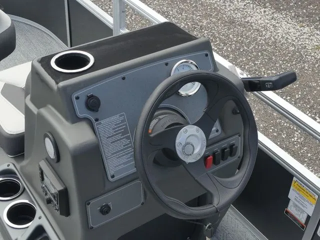 Slide: The Image of Sun Tracker Bass Buggy® 16 XL Select 2026 - 16