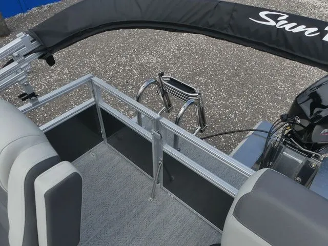 Slide: The Image of Sun Tracker Bass Buggy® 16 XL Select 2026 - 20