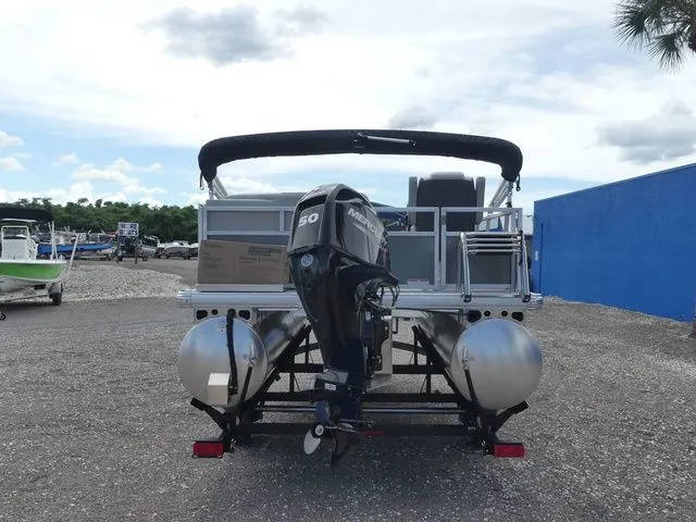 Slide: The Image of Sun Tracker Bass Buggy® 16 XL Select 2026 - 5