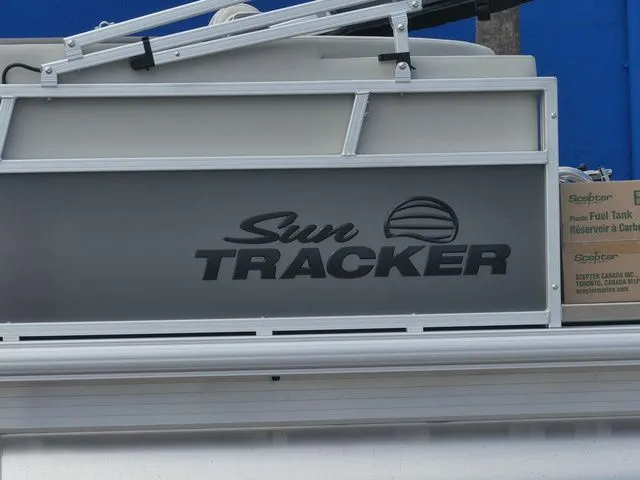 Slide: The Image of Sun Tracker Bass Buggy® 16 XL Select 2026 - 8