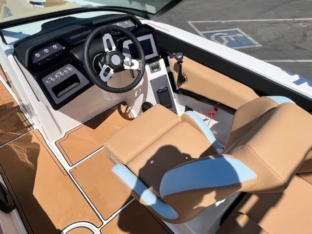 Slide: The Image of MasterCraft NXT24 2025 - 20