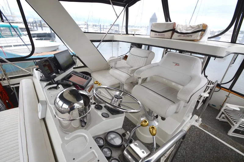 Slide: The Image of Carver 42 Aft Cabin Motoryacht - Cummins 1987 - 14