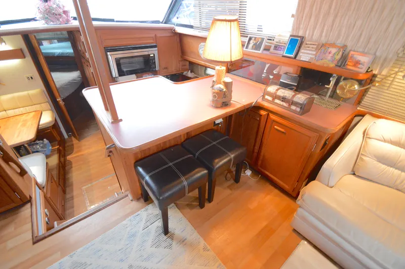 Slide: The Image of Carver 42 Aft Cabin Motoryacht - Cummins 1987 - 20