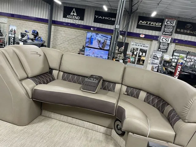 Slide: The Image of Bennington 23 RBR 2020 - 13