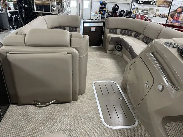 Slide: The Image of Bennington 23 RBR 2020 - 21