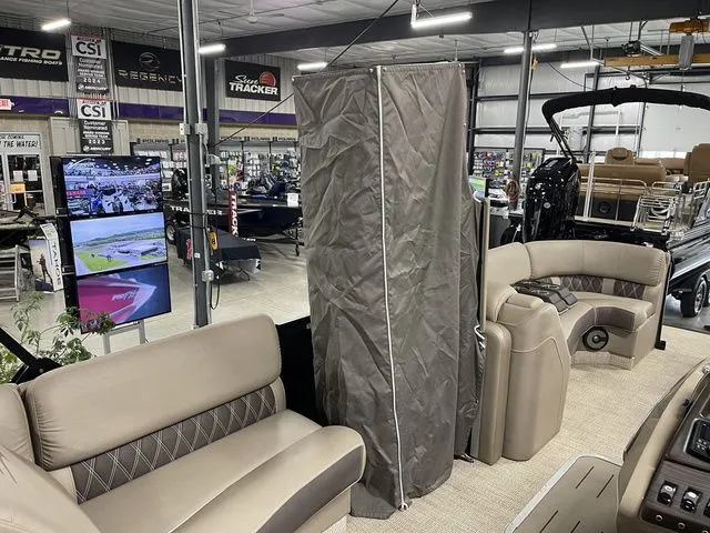 Slide: The Image of Bennington 23 RBR 2020 - 22