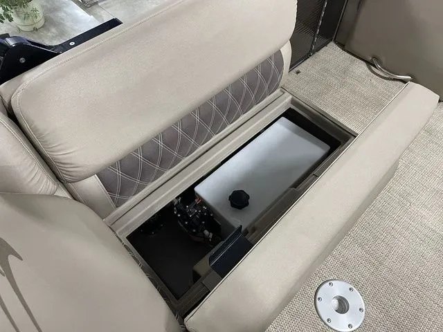 Slide: The Image of Bennington 23 RBR 2020 - 32