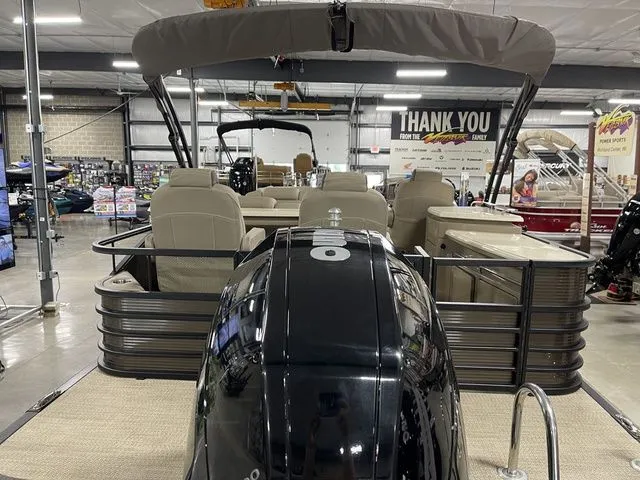 Slide: The Image of Bennington 23 RBR 2020 - 6