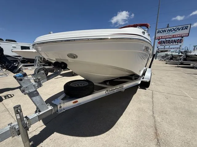 Slide: The Image of Hurricane SunDeck 191 OB 2018 - 2