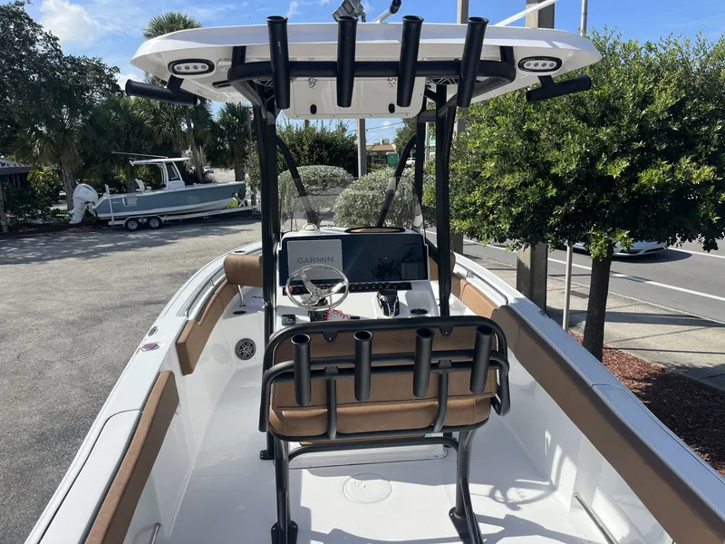 Slide: The Image of Sea Hunt Ultra 234 2026 - 10