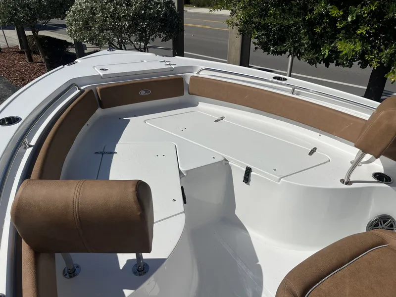 Slide: The Image of Sea Hunt Ultra 234 2026 - 17