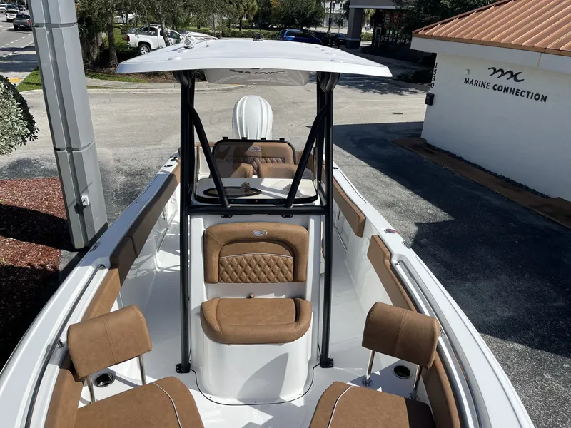 Slide: The Image of Sea Hunt Ultra 234 2026 - 22