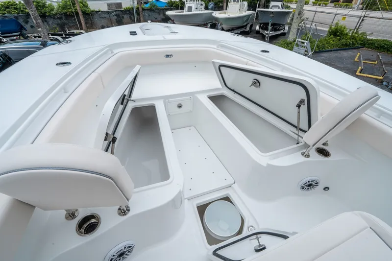 Slide: The Image of Sea Hunt Gamefish 28 Forward Seating 2026 - 28