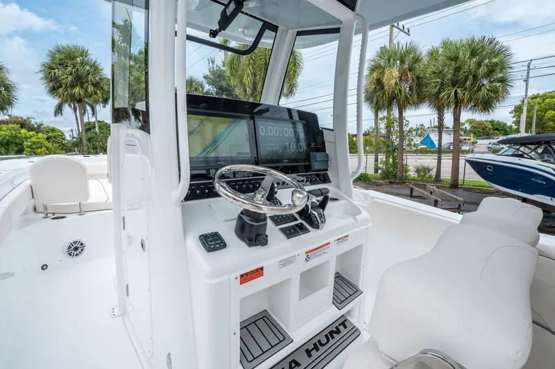 Slide: The Image of Sea Hunt Gamefish 28 Forward Seating 2026 - 20