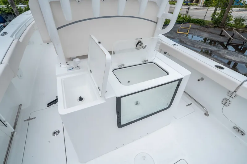 Slide: The Image of Sea Hunt Gamefish 28 Forward Seating 2026 - 14