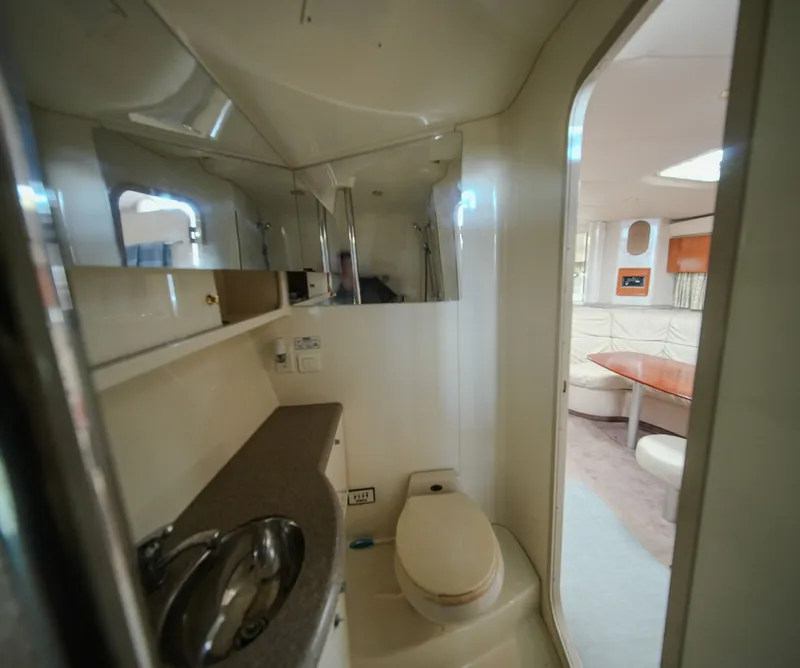 Slide: The Image of Formula 40 Performance Cruiser 2001 - 15