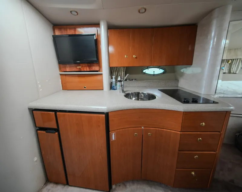 Slide: The Image of Formula 40 Performance Cruiser 2001 - 16