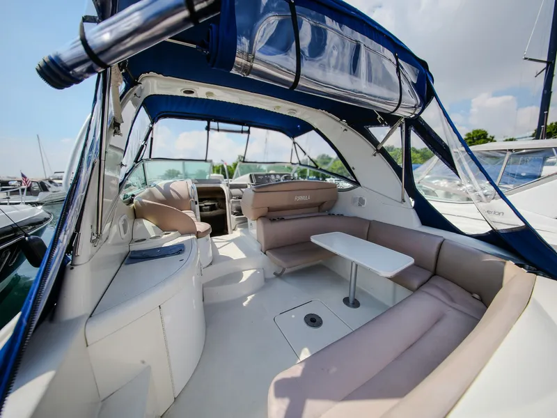 Slide: The Image of Formula 40 Performance Cruiser 2001 - 2