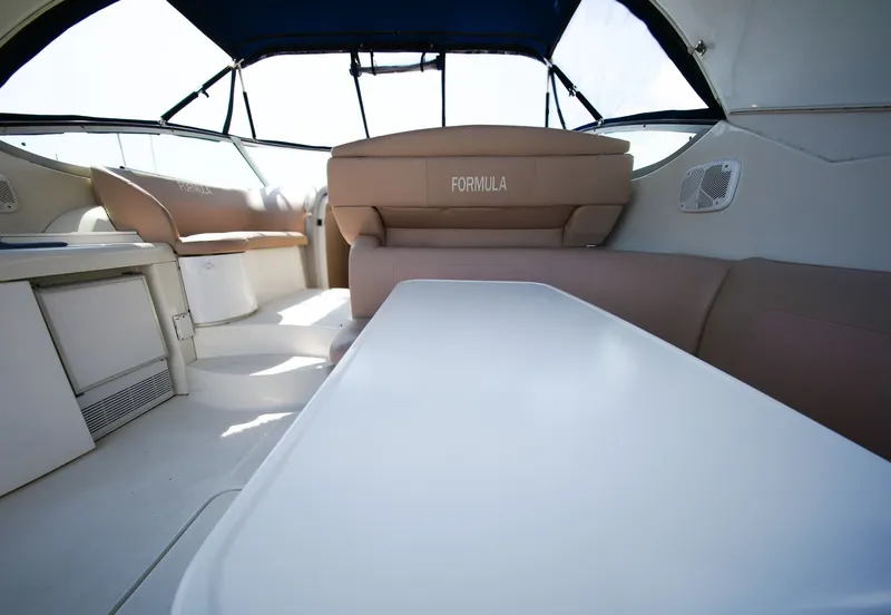 Slide: The Image of Formula 40 Performance Cruiser 2001 - 5