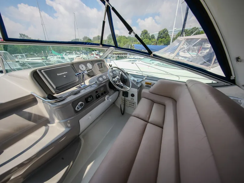 Slide: The Image of Formula 40 Performance Cruiser 2001 - 7