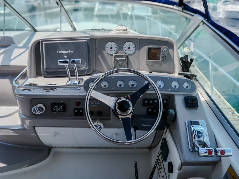 Slide: The Image of Formula 40 Performance Cruiser 2001 - 8