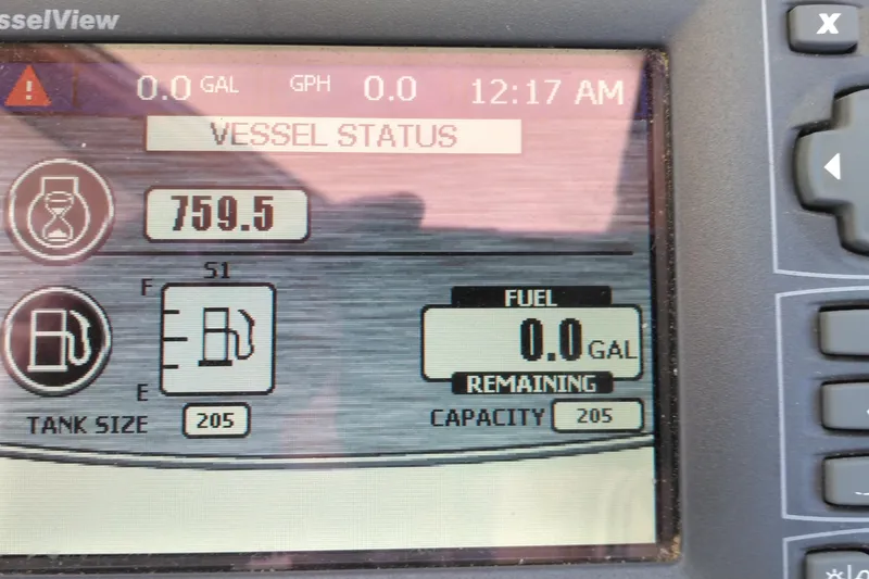 Slide: The Image of Vessel status display showing zero fuel remaining on 2008 Legacy Yachts 32. - 78