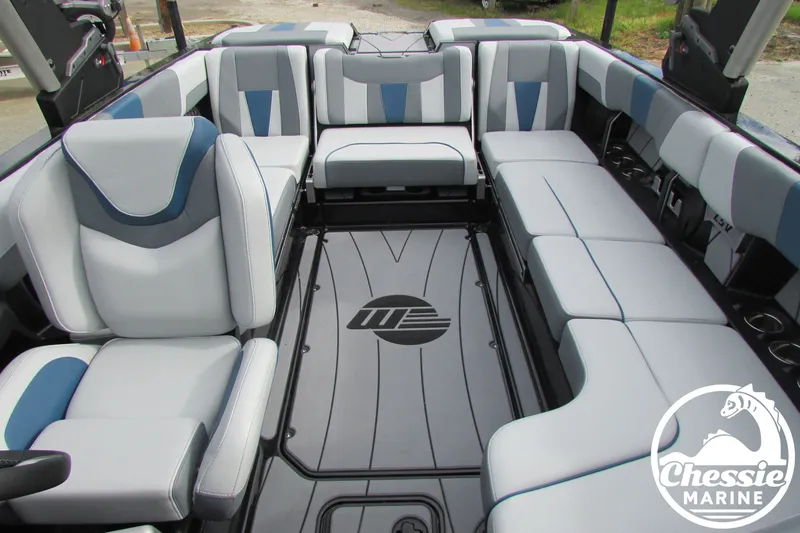 Slide: The Image of Malibu Wakesetter 23 LSV 2022 - 13