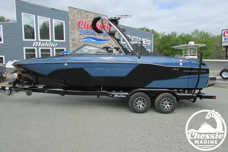Slide: The Image of Malibu Wakesetter 23 LSV 2022 - 2