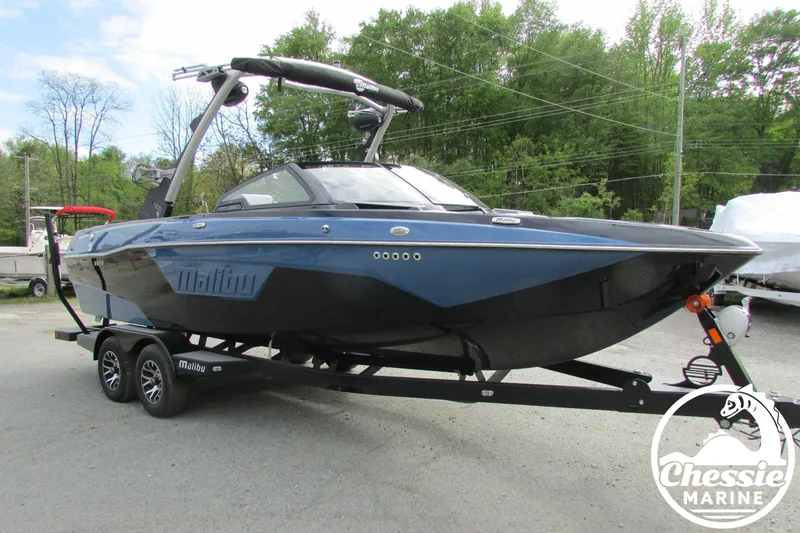 Slide: The Image of Sea Ray 210 Select 2007 - 8