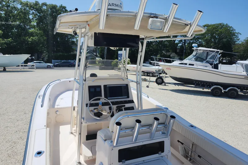 Slide: The Image of 2008 Grady-White Fisherman 222 boat with center console and Garmin electronics. - 8