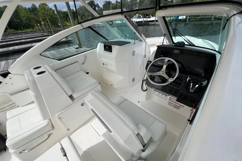 Slide: The Image of helm area - 15