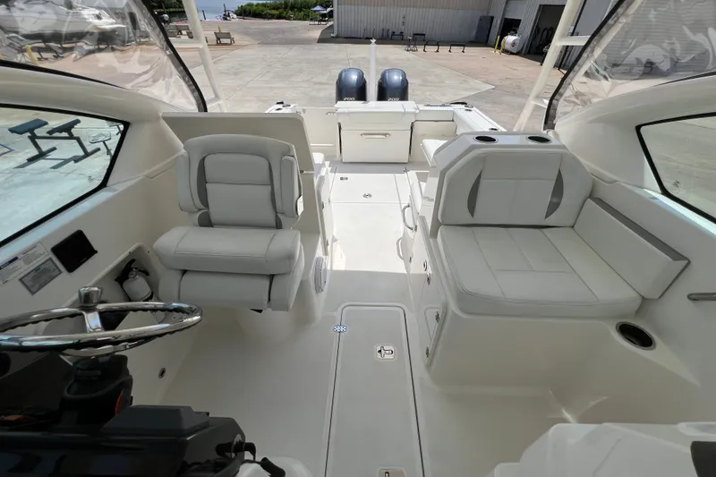 Slide: The Image of helm seating - 17