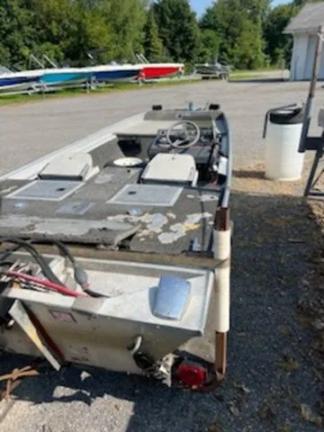 Slide: The Image of Tracker BASS 16 1986 - 4