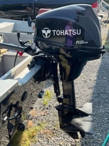 Slide: The Image of Alumacraft V16 2019 - 4