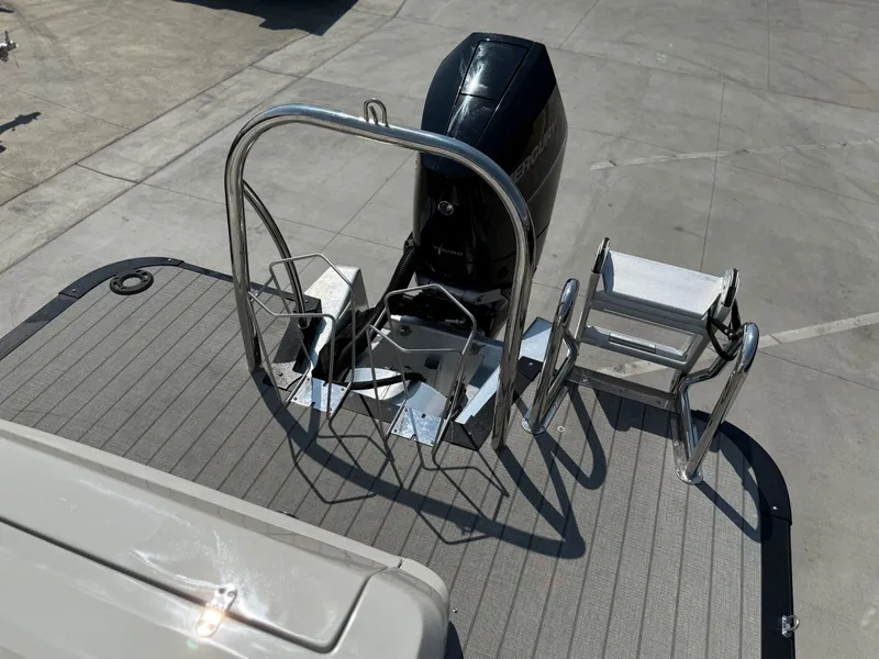 Slide: The Image of Avalon Excalibur LTD Elite Windshield 27 W/ 350HP Mercury V10 2023 - 13