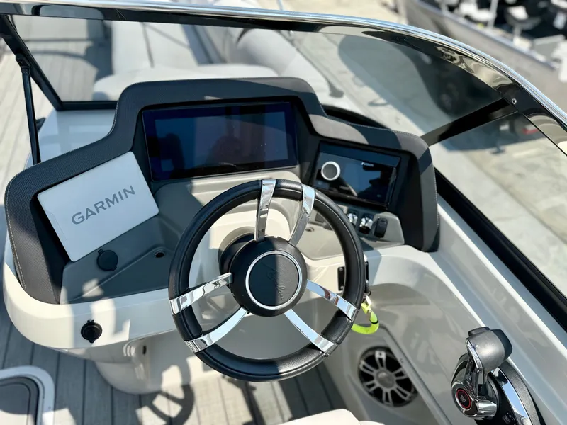 Slide: The Image of Avalon Excalibur LTD Elite Windshield 27 W/ 350HP Mercury V10 2023 - 15