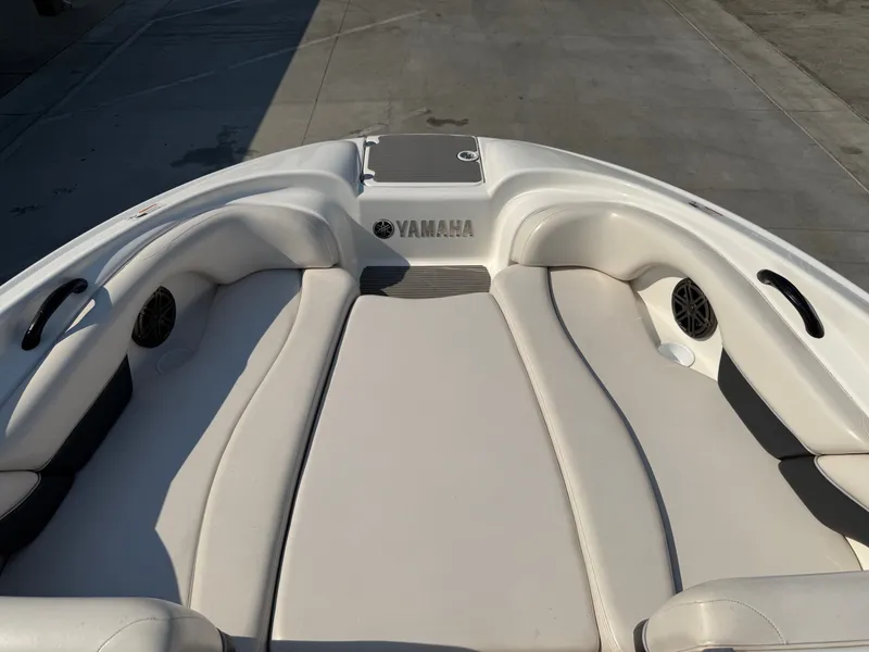 Slide: The Image of Yamaha SX210 2006 - 10