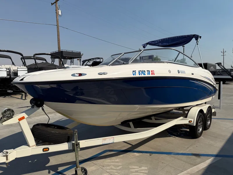 Slide: The Image of Yamaha SX210 2006 - 7