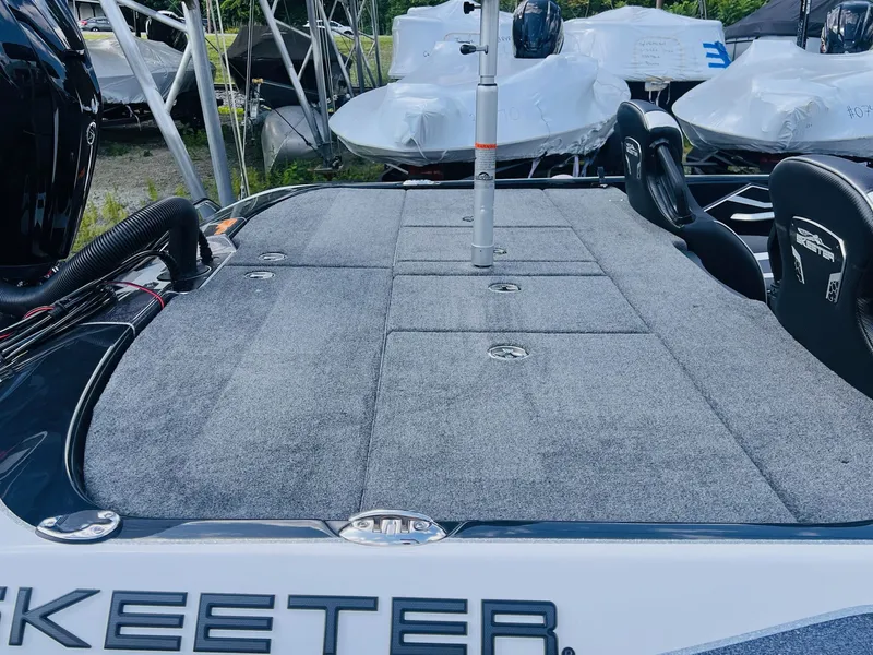 Slide: The Image of Skeeter FXR20 FLEX 2026 - 13