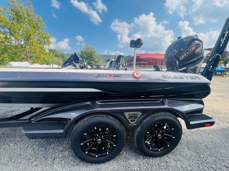 Slide: The Image of Skeeter FXR20 FLEX 2026 - 17