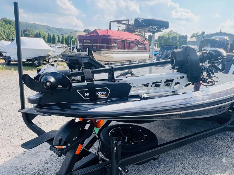 Slide: The Image of Skeeter FXR20 FLEX 2026 - 26