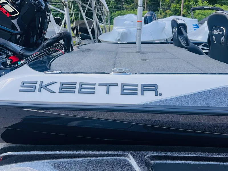 Slide: The Image of Skeeter FXR20 FLEX 2026 - 39