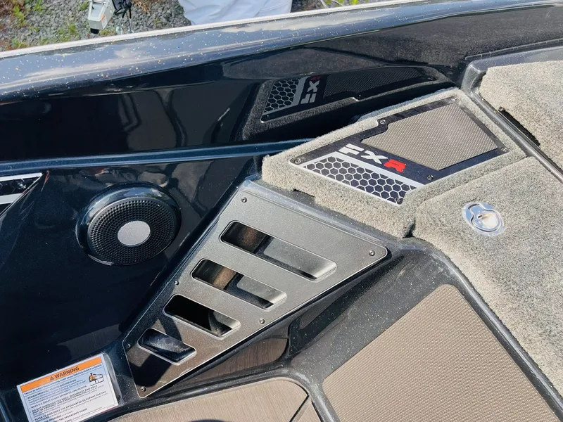 Slide: The Image of Skeeter FXR20 FLEX 2026 - 43