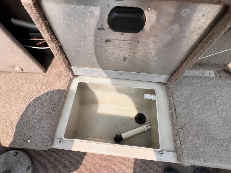 Slide: The Image of Crestliner 1750 Fish Hawk 2003 - 11