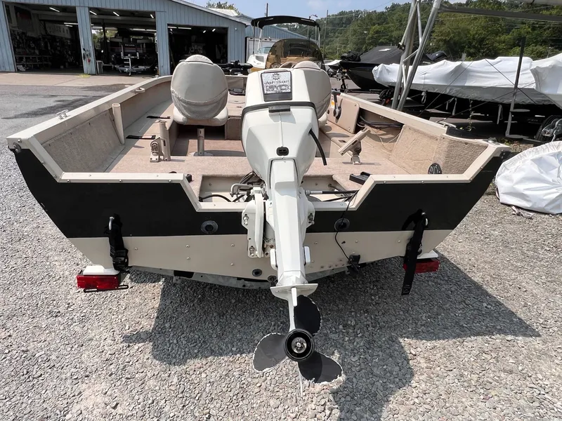 Slide: The Image of Crestliner 1750 Fish Hawk 2003 - 22