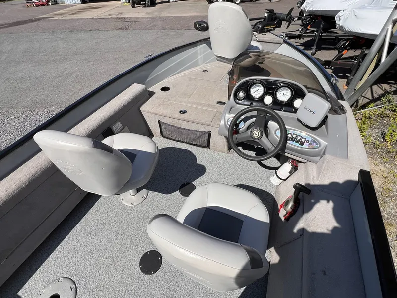 Slide: The Image of Smoker Craft Pro Angler 161 2010 - 19